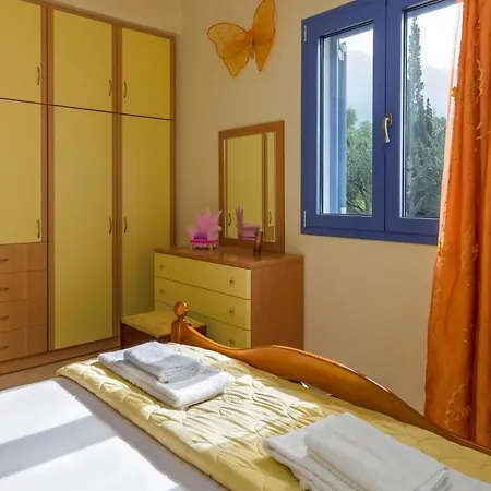 Artemis - Luxury Over Lourdas Bay Casa vacanze